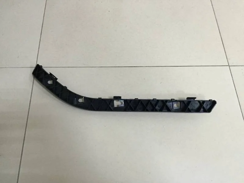 Кронштейн заднего бампера правый Hyundai Solaris 2010-2017