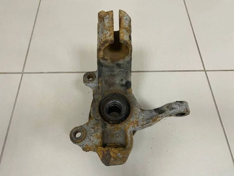 Кулак поворотный передний правый Ford Mondeo 4 2007-2015