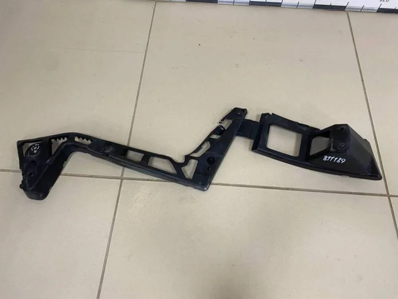 Направляющая заднего бампера правая Ford Mondeo 4 2007-2015