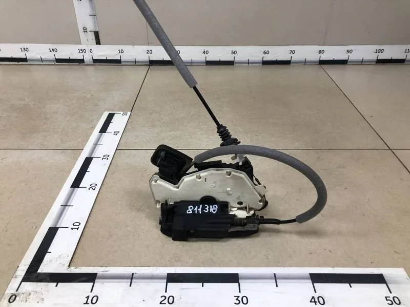 Замок двери задней правой Volkswagen Polo (Sed RUS) 2011>