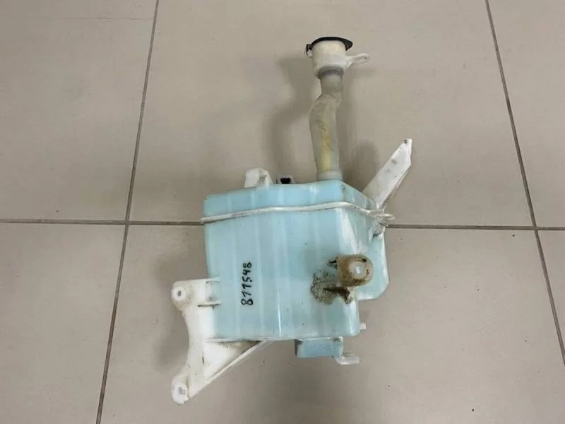 Бачок омывателя лобового стекла Toyota Auris (E150) 2006-2012