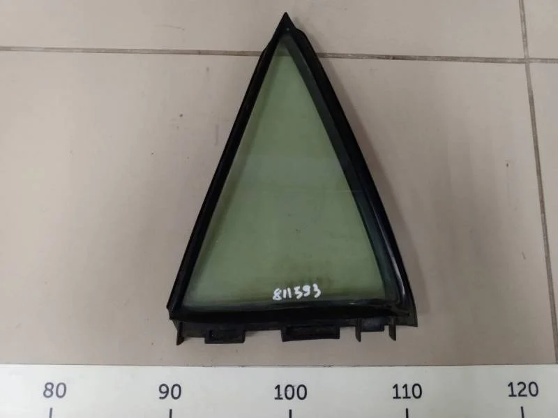 Стекло двери задней левой (форточка) Toyota Auris (E150) 2006-2012