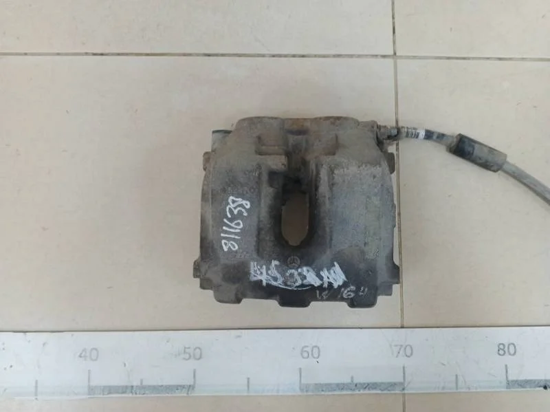 Суппорт передний правый Mercedes-Benz ML-Class (W164) 2005-2011