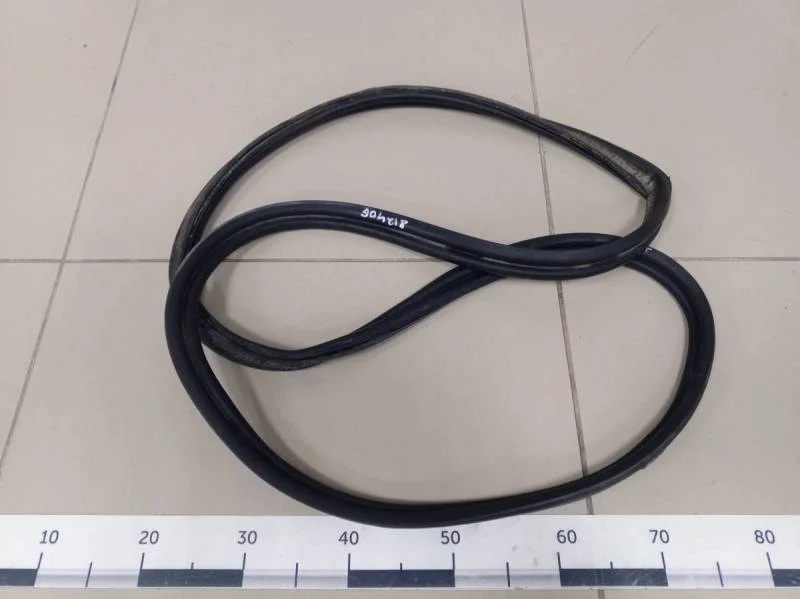 Уплотнитель багажника Toyota Auris (E150) 2006-2012