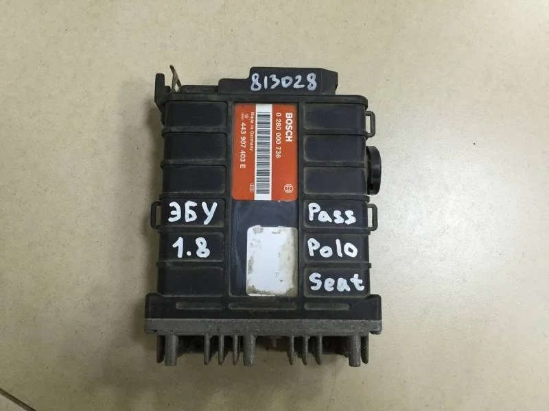 Блок управления двигателем Volkswagen Passat B3 1988-1993