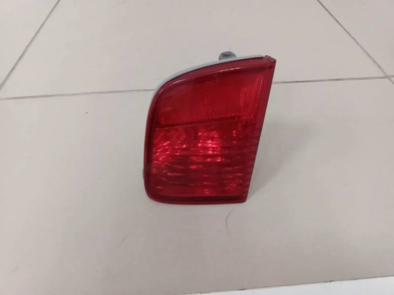 Фонарь задний в бампер правый Toyota Land Cruiser (J200) 2007-2015