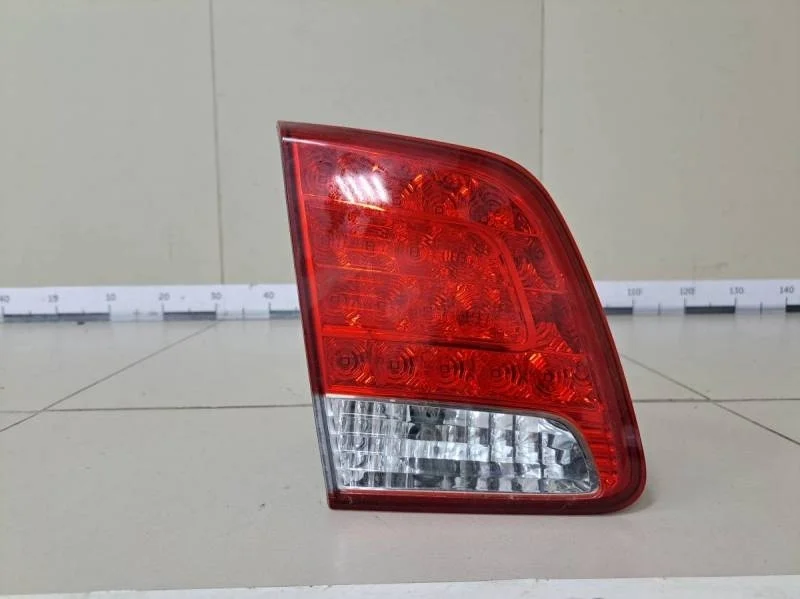 Фонарь задний внутренний левый Kia Sorento (XM) 2009>