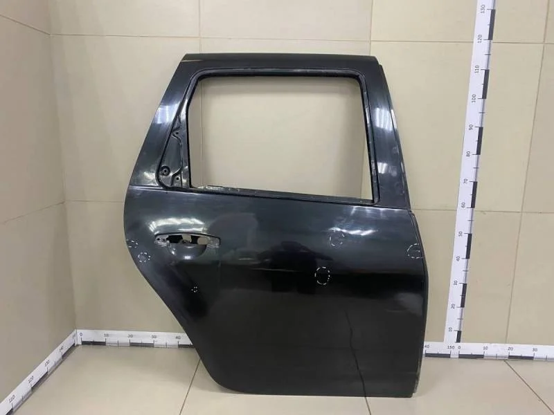 Дверь задняя правая Renault Duster 2012>