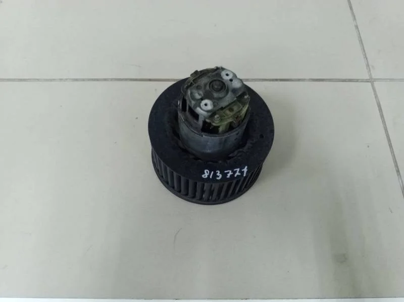 Моторчик отопителя Renault Duster 2012>