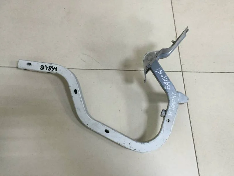 Петля крышки багажника Mitsubishi Galant (EA) 1998-2003