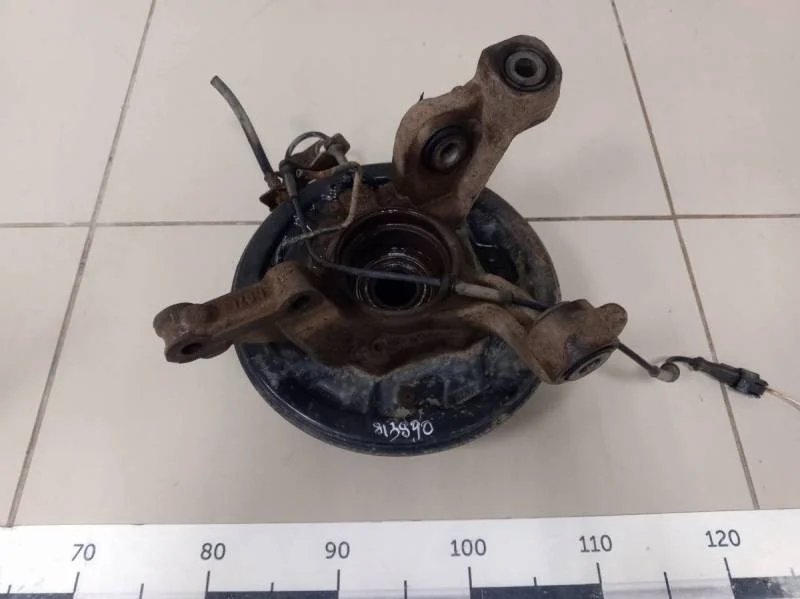 Кулак поворотный задний левый Renault Duster 2012>