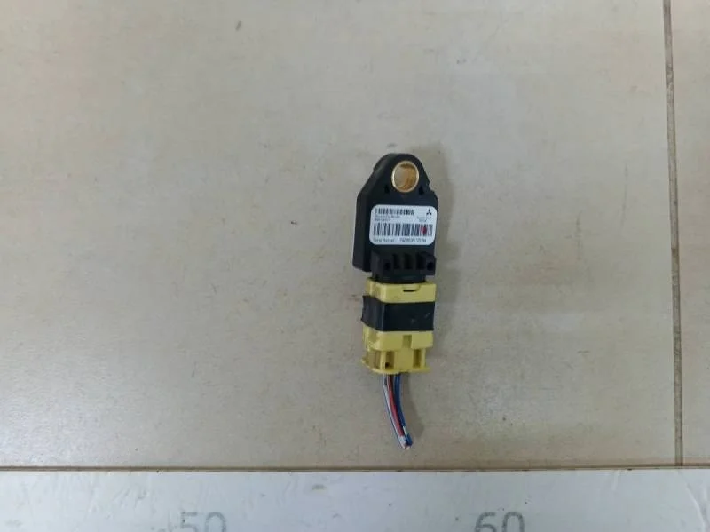 Датчик AIR BAG Mitsubishi Outlander XL (CW) 2006-2012