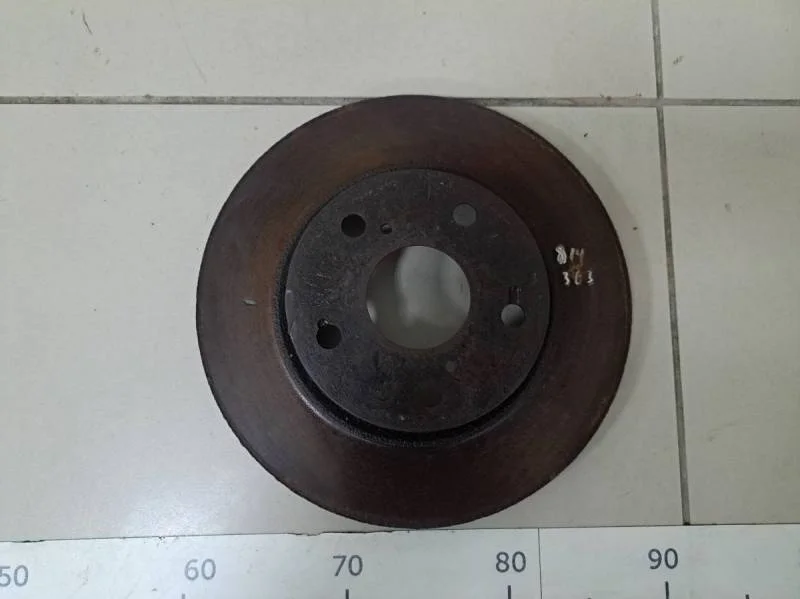 Диск тормозной передний Toyota Corolla E150 2006-2013