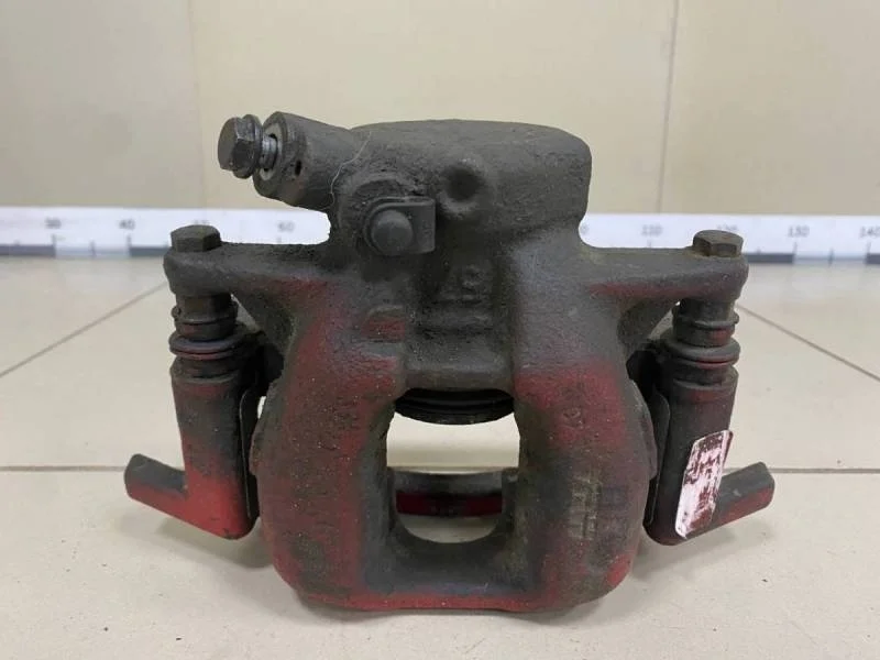 Суппорт передний правый Peugeot 407 2004-2010