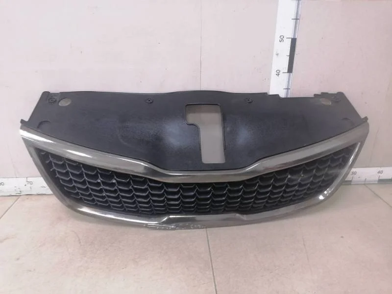 Решетка радиатора Kia Rio 3 (UB) 2011-2017