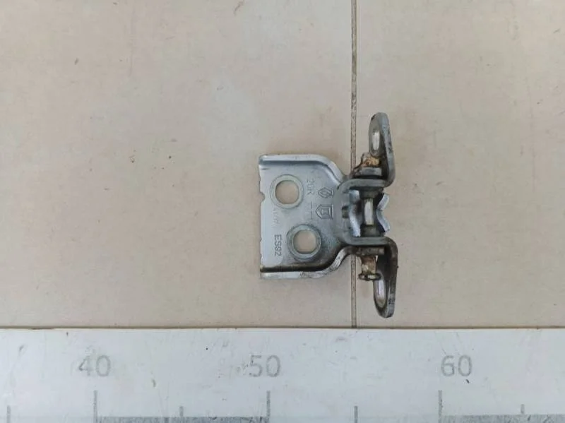 Петля двери Lada Vesta 2015>