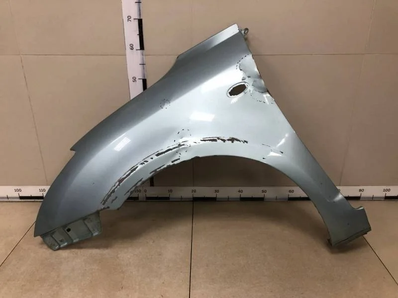 Крыло переднее левое Suzuki Swift 2004-2010