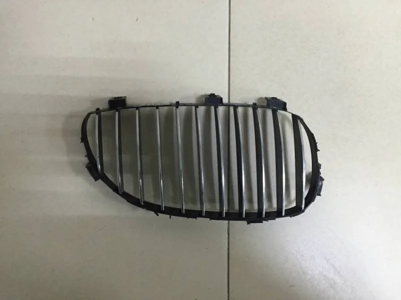 Решетка радиатора правая BMW 5-series E60/E61 2003-2009