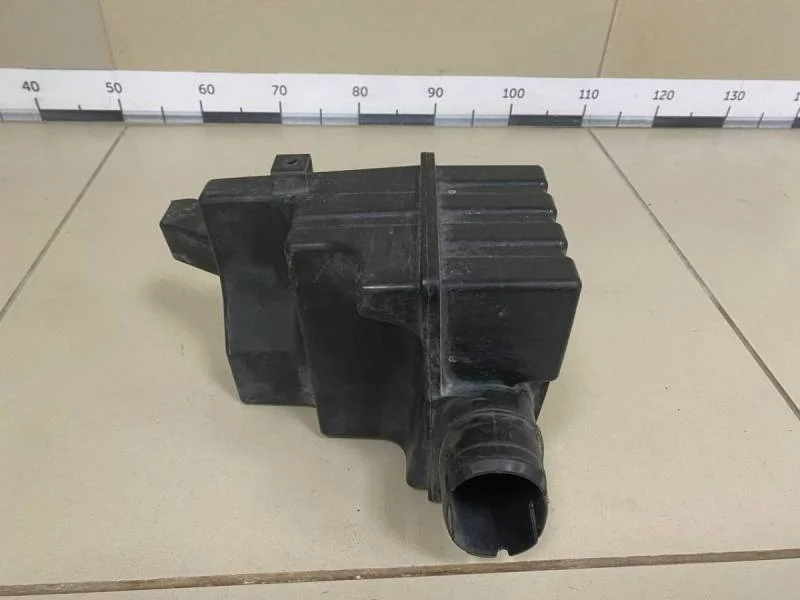 Резонатор воздушного фильтра Suzuki Swift 2004-2010