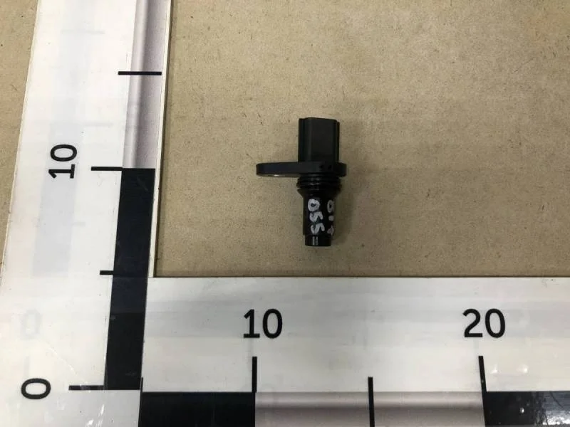 Датчик положения коленвала Renault Duster 2012>