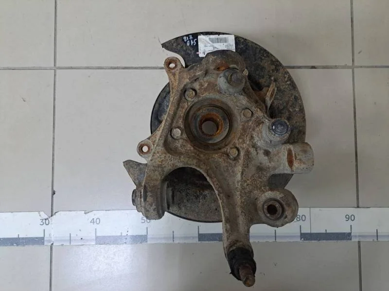 Кулак поворотный задний левый Kia Sorento (XM) 2009>