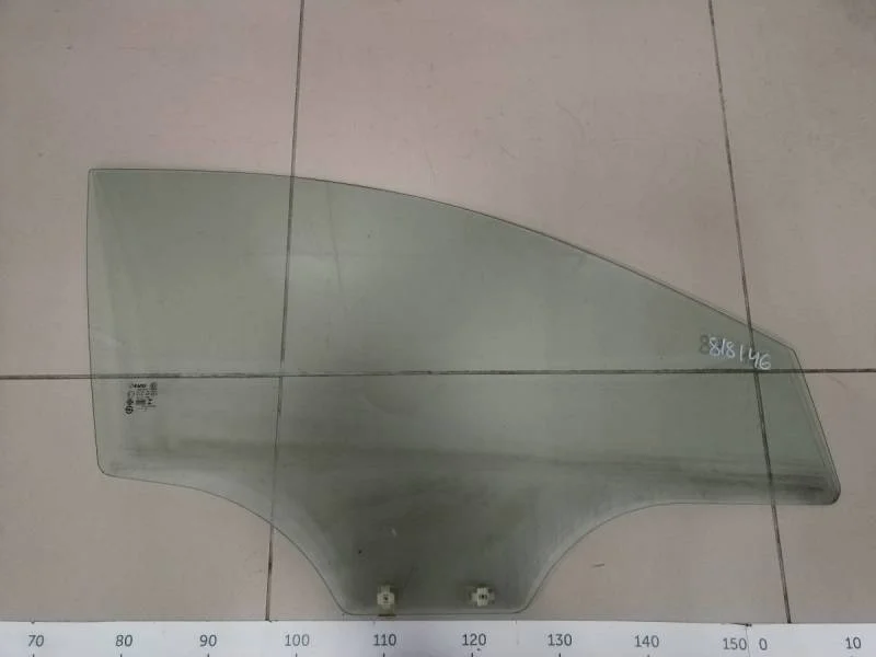 Стекло двери передней правой Hyundai Solaris 2010-2017