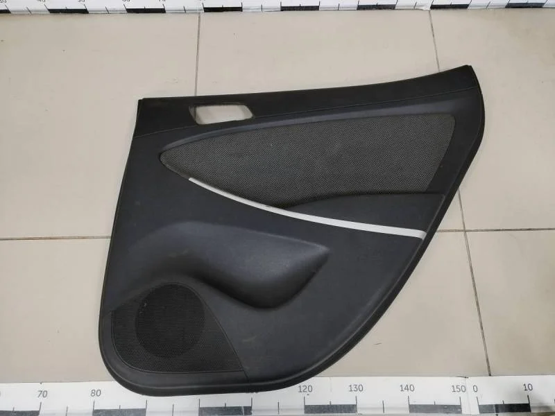 Обшивка двери задней правой Hyundai Solaris 2010-2017