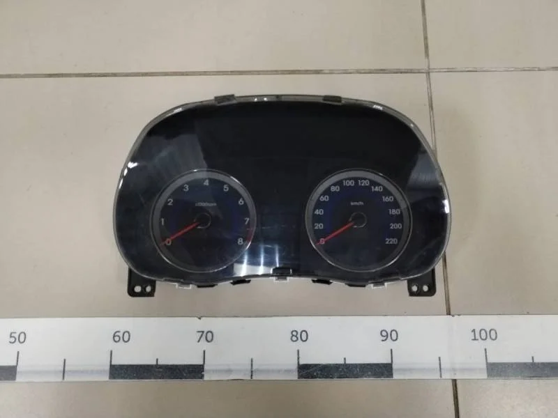 Панель приборов Hyundai Solaris 2010-2017