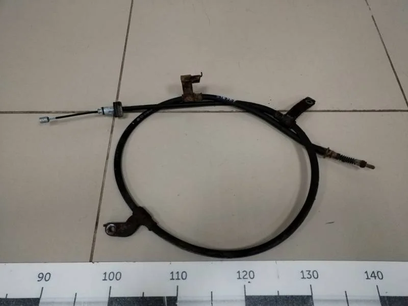 Трос стояночного тормоза левый Hyundai Solaris 2010-2017