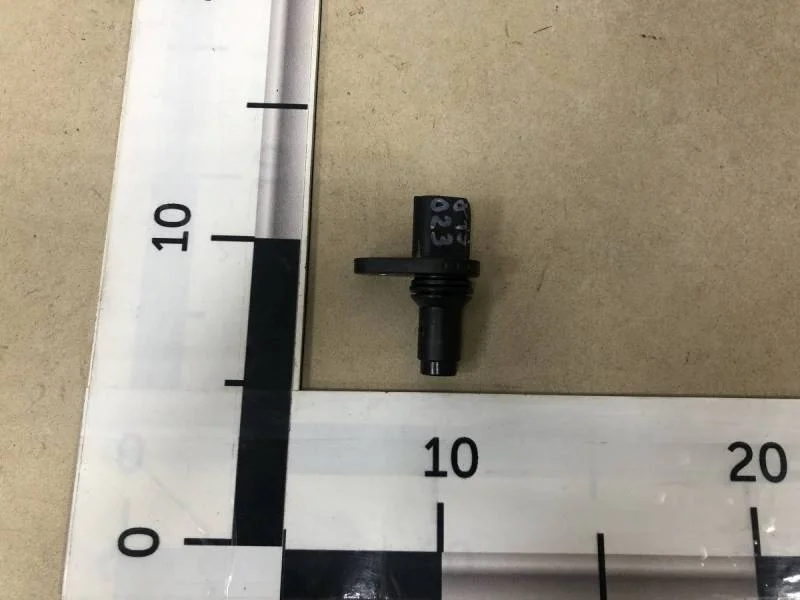 Датчик положения коленвала Renault Duster 2012>