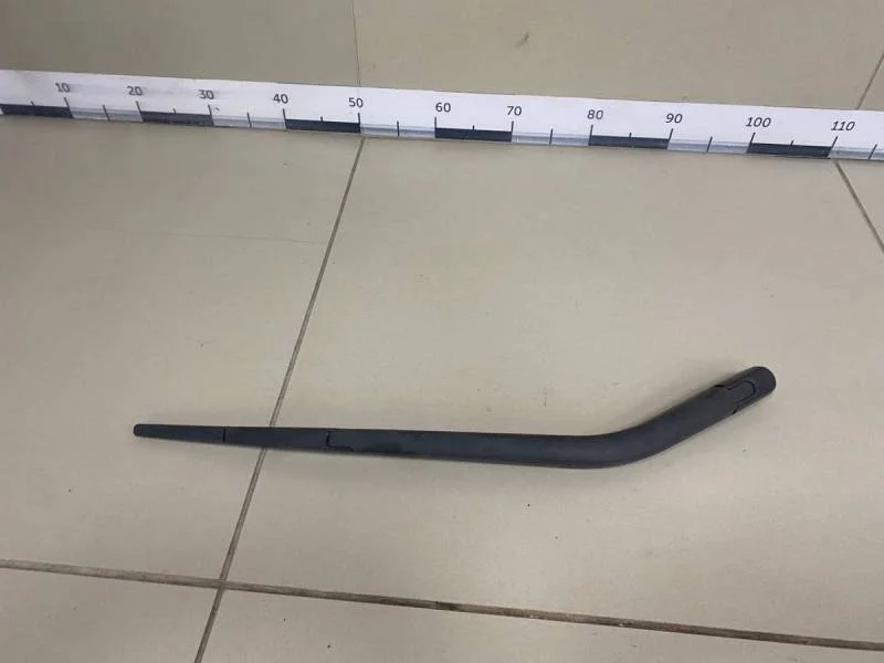 Поводок стеклоочистителя задний Toyota Corolla E120 2001-2007