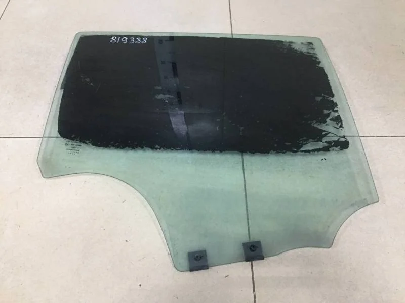 Стекло двери задней правой Renault Sandero 2009-2014