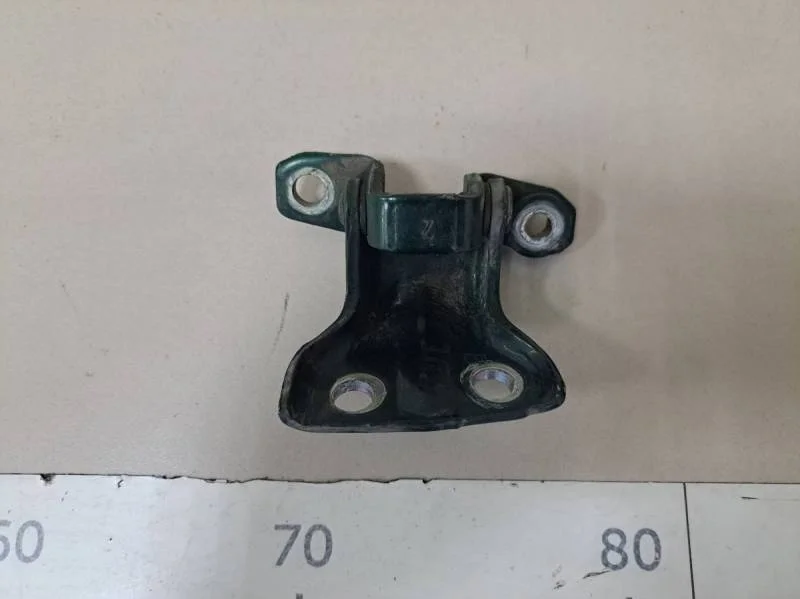 Петля двери Mitsubishi L200 (K6,K7) 1996-2006