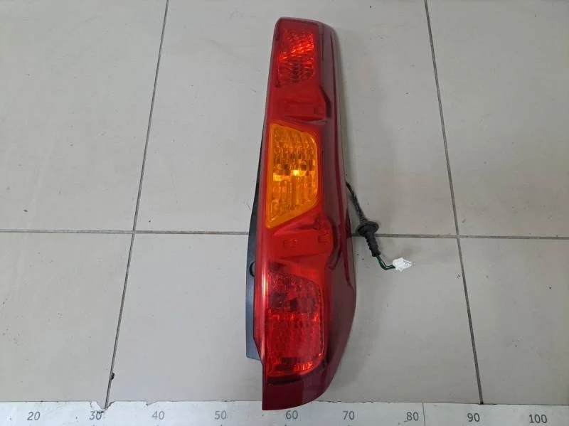 Фонарь задний правый Nissan X-Trail (T31) 2007-2014