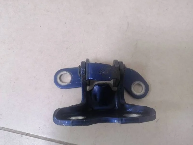 Петля двери задней правой верхняя Toyota Camry (V40) 2006-2011