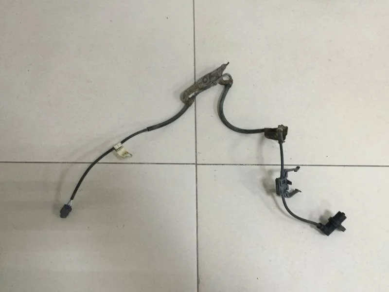 Датчик ABS передний правый Toyota Camry (V40) 2006-2011