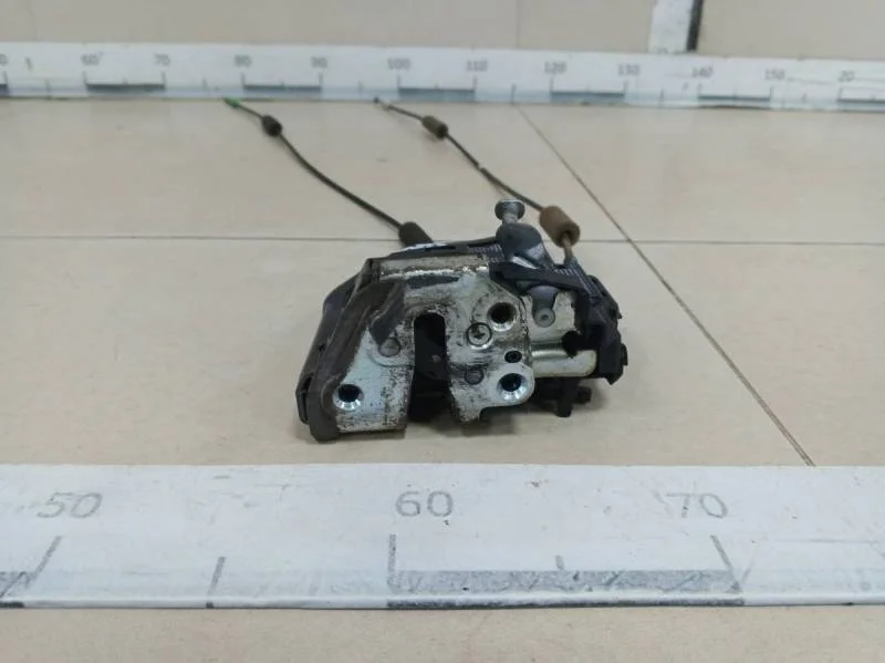 Замок двери задней правой Toyota Camry (V40) 2006-2011