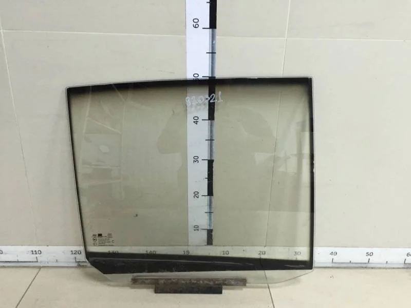 Стекло двери задней правой Hyundai Getz 2002-2010