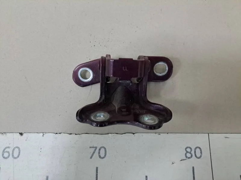 Петля двери задней левой верхняя Hyundai Solaris 2010-2017