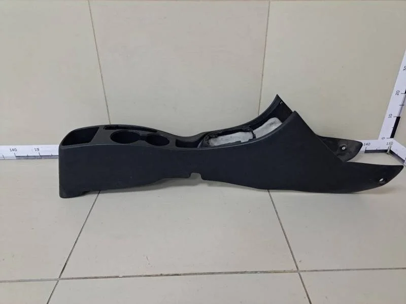 Консоль центральная Hyundai Solaris 2010-2017