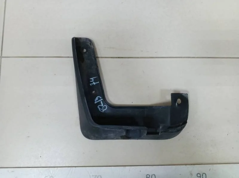 Брызговик передний левый Hyundai Solaris 2020>