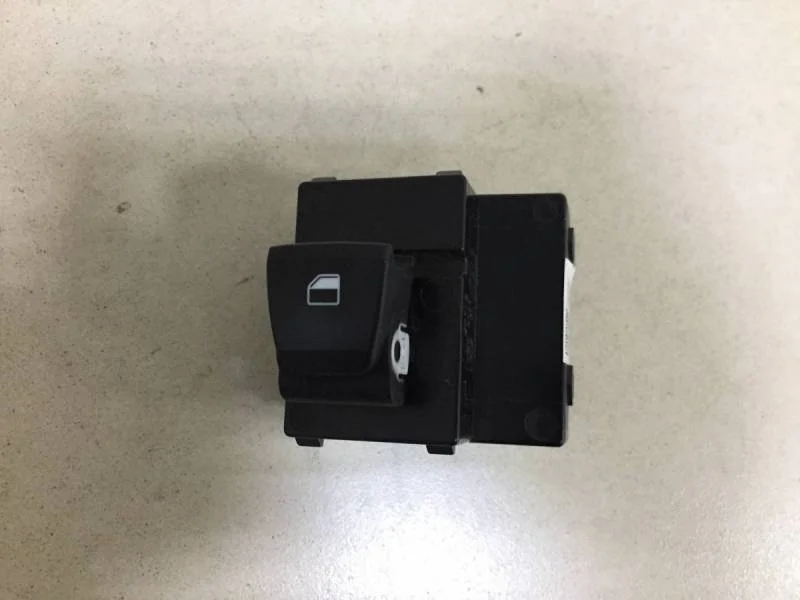 Кнопка стеклоподъемника Hyundai Solaris 2020>