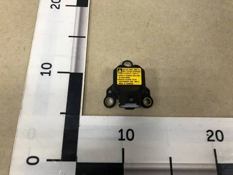 Датчик ускорения Lexus RX 300 (XU10) 1997-2003