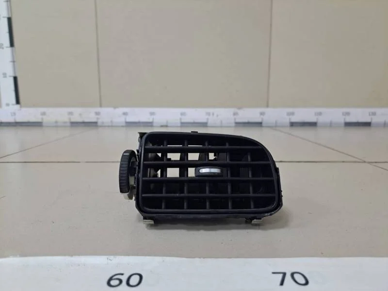 Дефлектор воздушный Volkswagen Polo (Sed RUS) 2011>