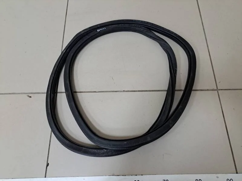 Уплотнитель проема двери задней правой Volkswagen Polo (Sed RUS) 2011>