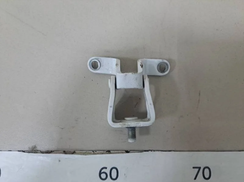 Петля двери багажника Skoda Octavia (A5 1Z-) 2004-2013