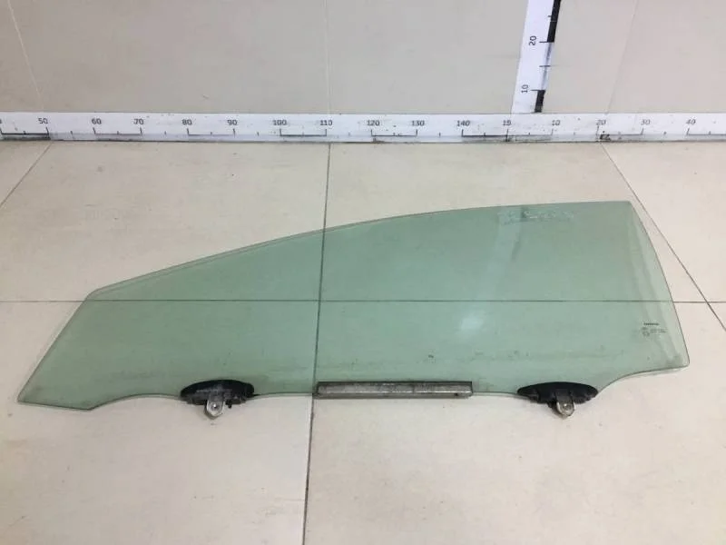 Стекло двери передней левой Toyota Corolla E180 2013>