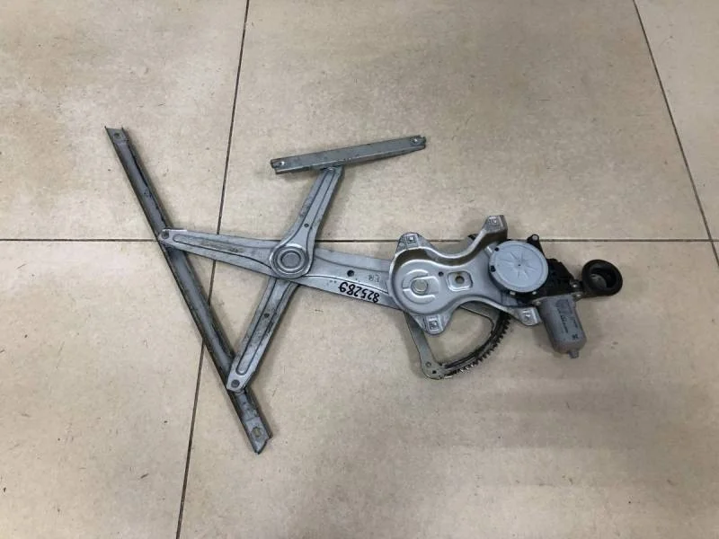 Стеклоподъемник электр. передний правый Toyota Corolla E180 2013>