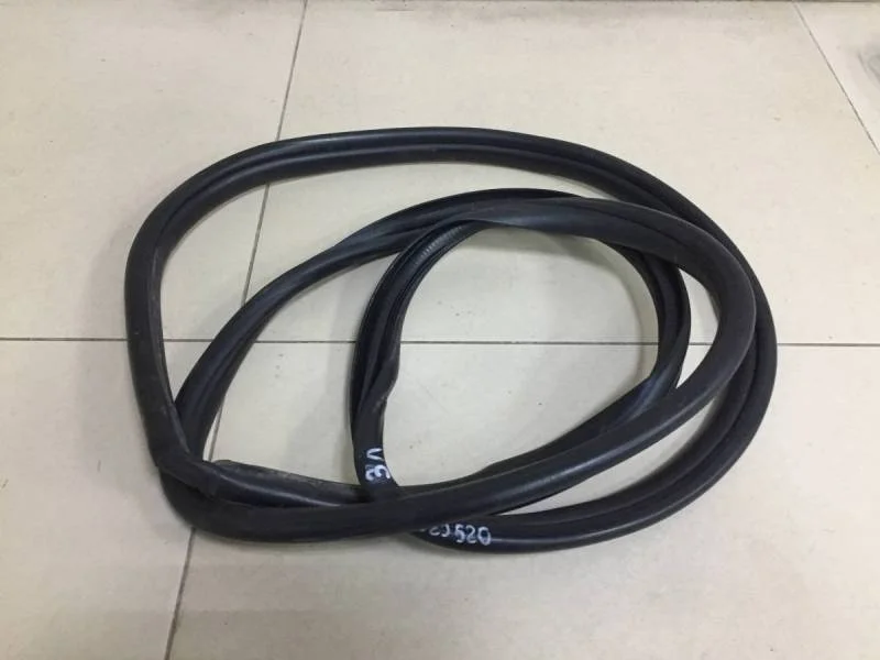 Уплотнитель проема двери задней левой Toyota Corolla E180 2013>