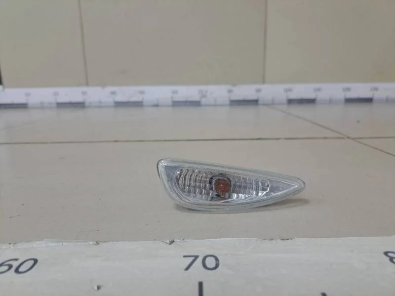 Повторитель на крыло Hyundai Solaris 2010-2017